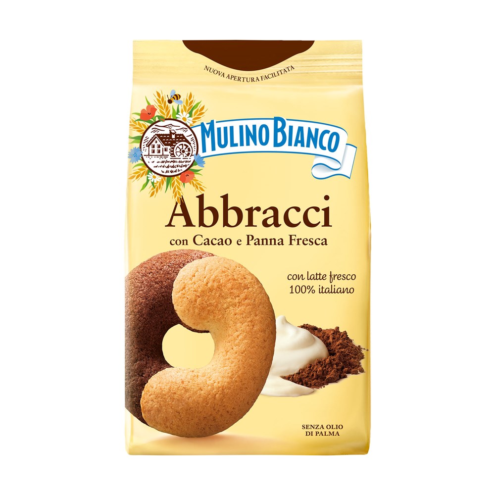 Packaging of Mulino Bianco Abbracci cookies with chocolate and cream filling on a white background.